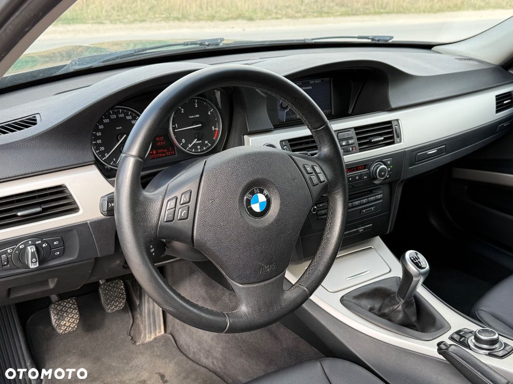 BMW Seria 3 - 12