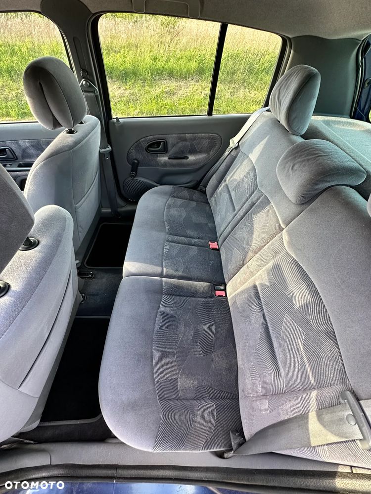 Renault Clio 1.4i RT - 11