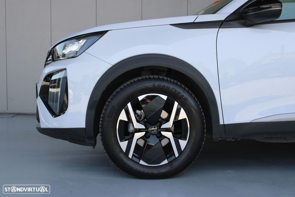 Peugeot 2008 1.2 PureTech Allure EAT8 - 18