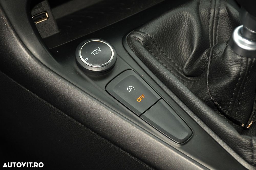 Ford Focus Turnier 1.5 EcoBlue Start-Stopp-System ST-LINE STYLE - 23
