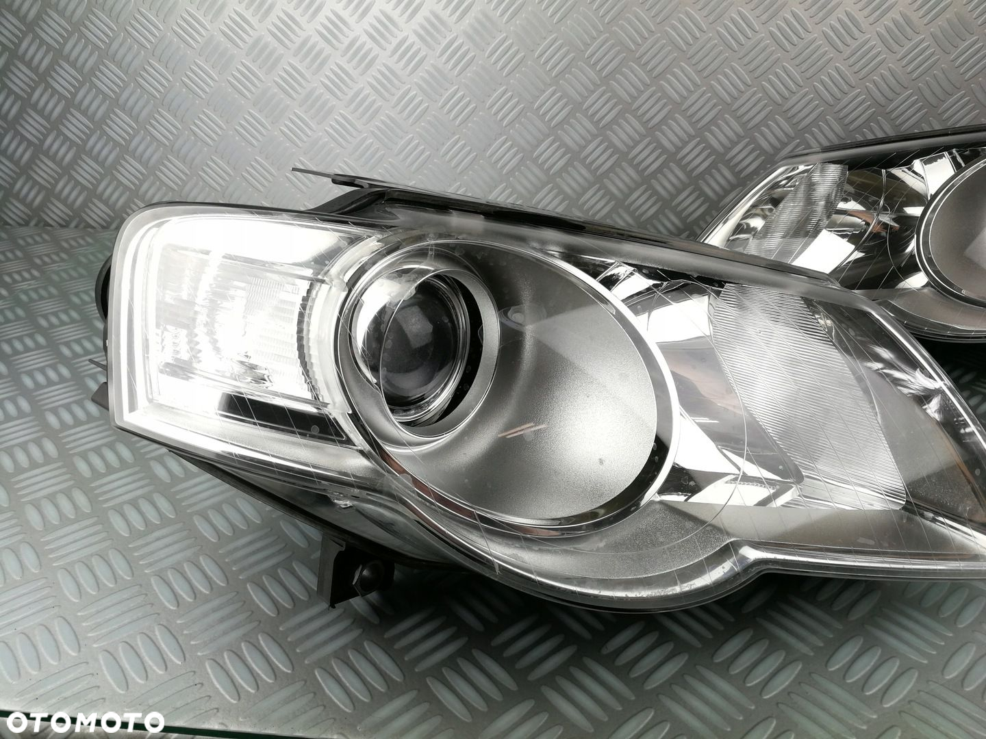 HELLA reflektor lampa lewa prawa przód przednia komplet VW PASSAT B6 05-10r - 8