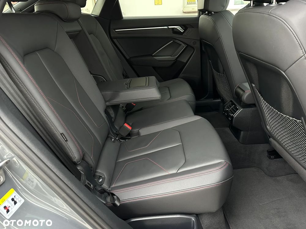 Audi Q3 Sportback 45 TFSI Quattro S-Line S tronic - 25