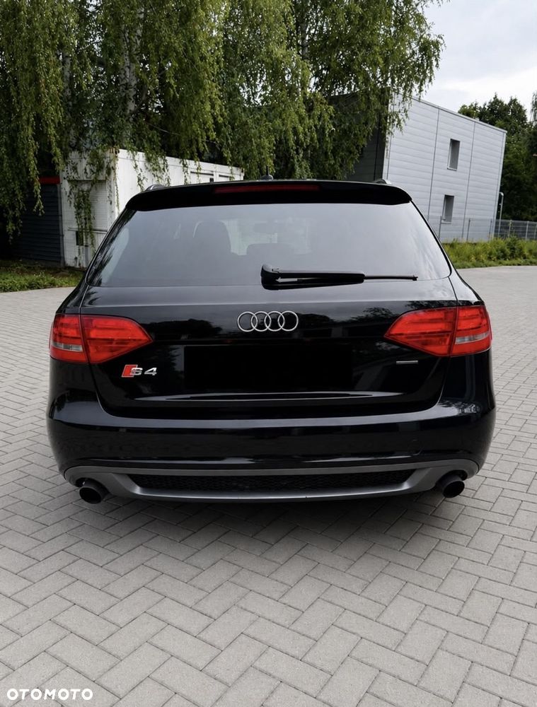 Audi A4 Avant - 8