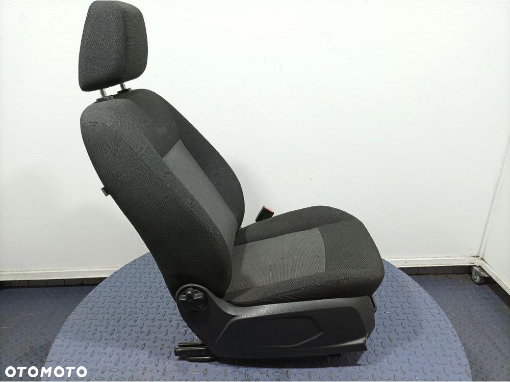 FORD FIESTA MK7 LIFT 5D FOTEL PASAŻERA PRZÓD PRZEDNI PRAWY EU - 3