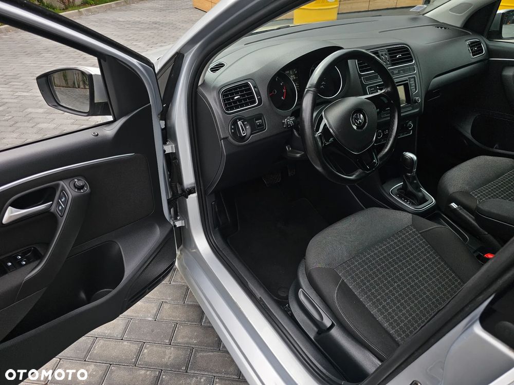 Volkswagen Polo 1.2 TSI Blue Motion Technology DSG Lounge - 9