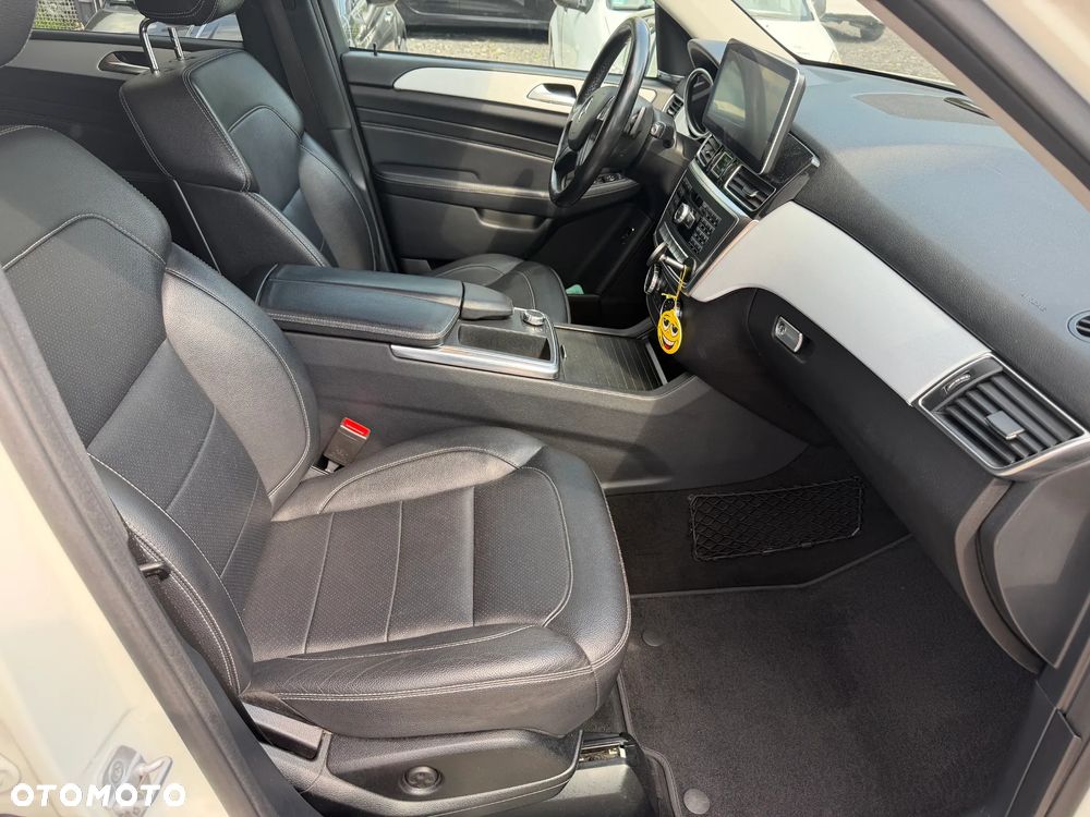Mercedes-Benz ML 350 BlueTEC 4-Matic - 14
