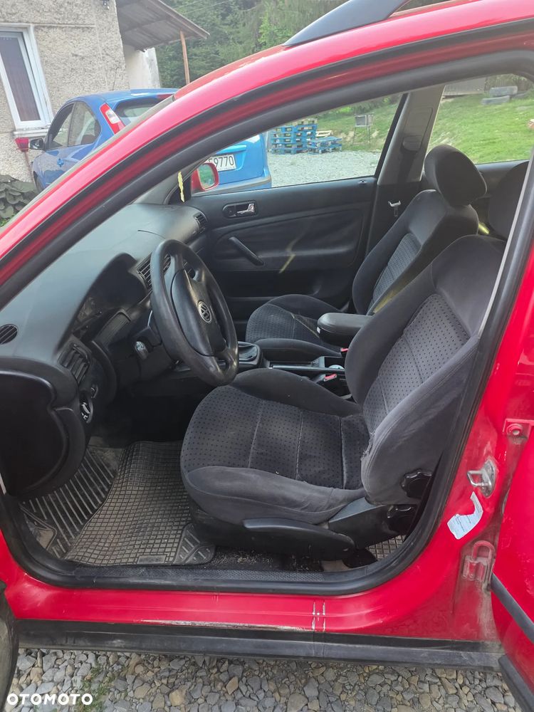 Volkswagen Passat 1.9 TDI - 9
