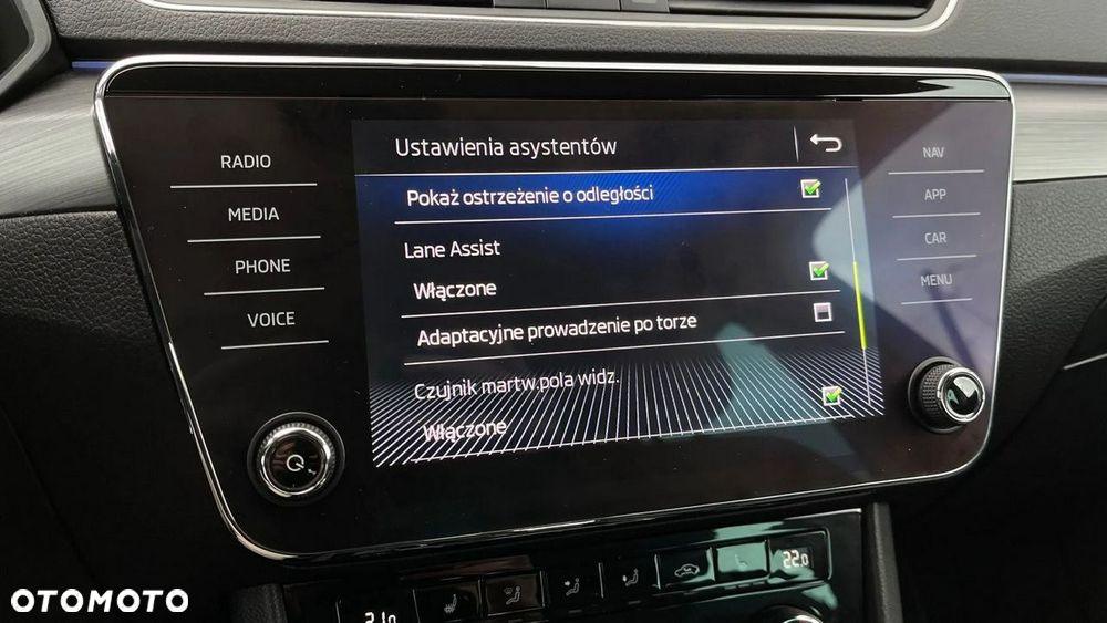 Skoda Superb 2.0 TDI DSG Premium Edition - 28