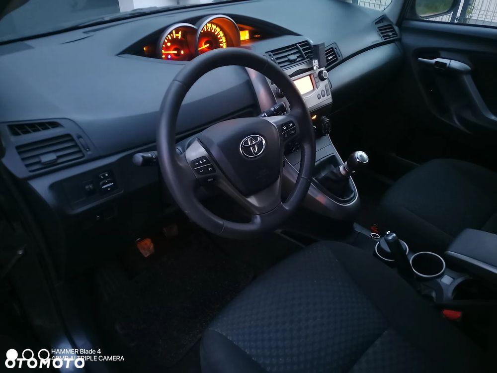 Toyota Verso 2.0 D-4D Edition - 23
