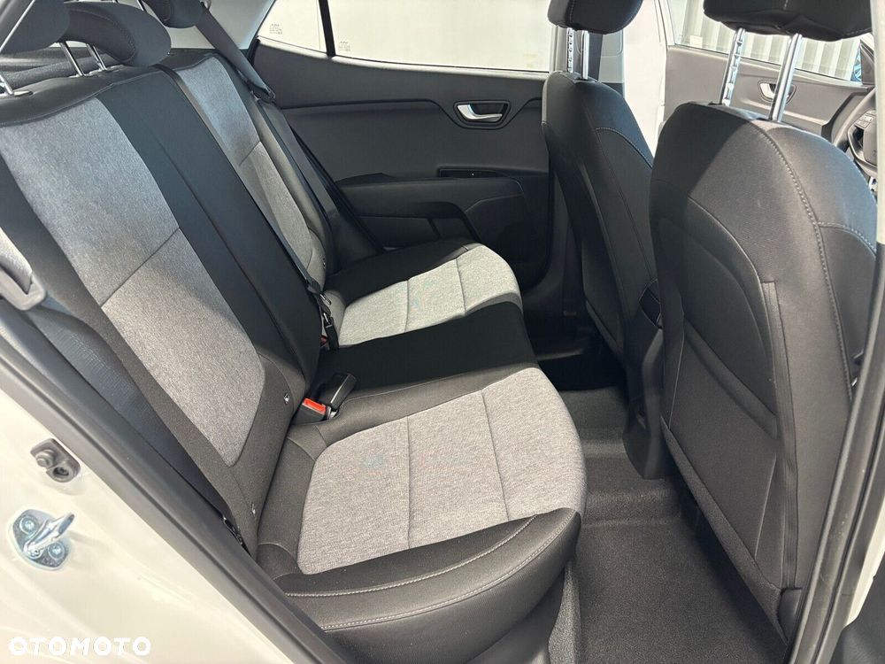 Kia Stonic - 11