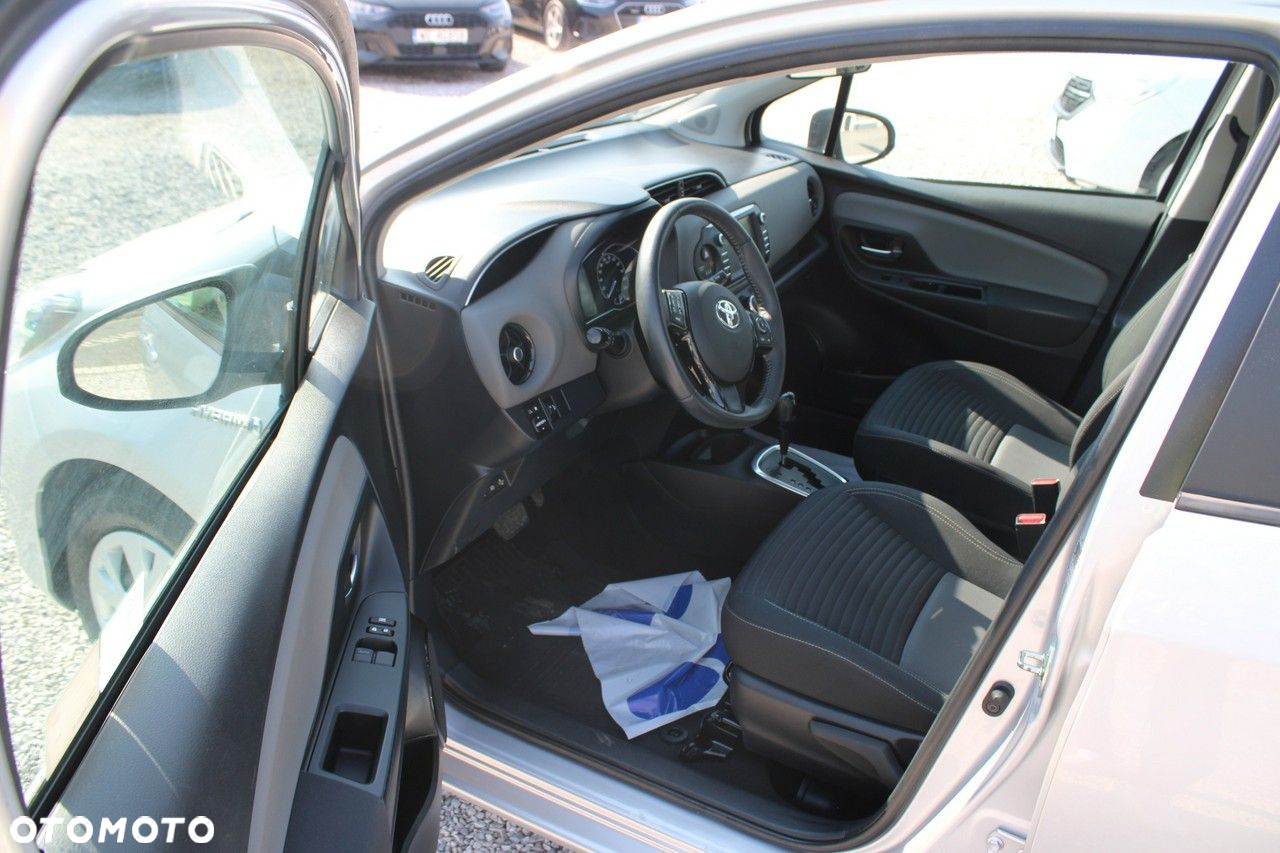 Toyota Yaris - 14