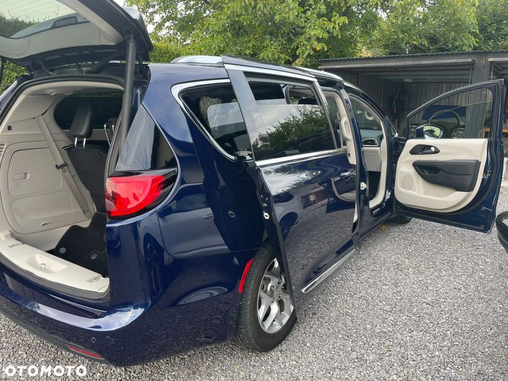 Chrysler Pacifica - 7