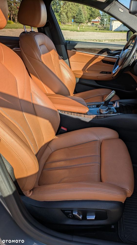 BMW Seria 5 530i xDrive Sport Line - 19