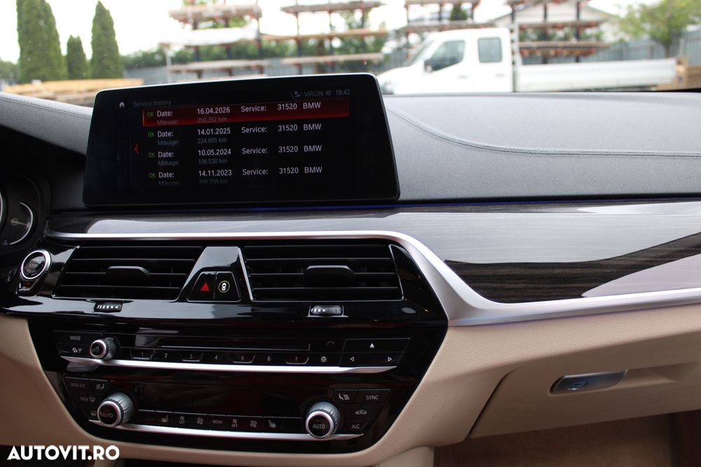 BMW Seria 5 530d xDrive AT - 11