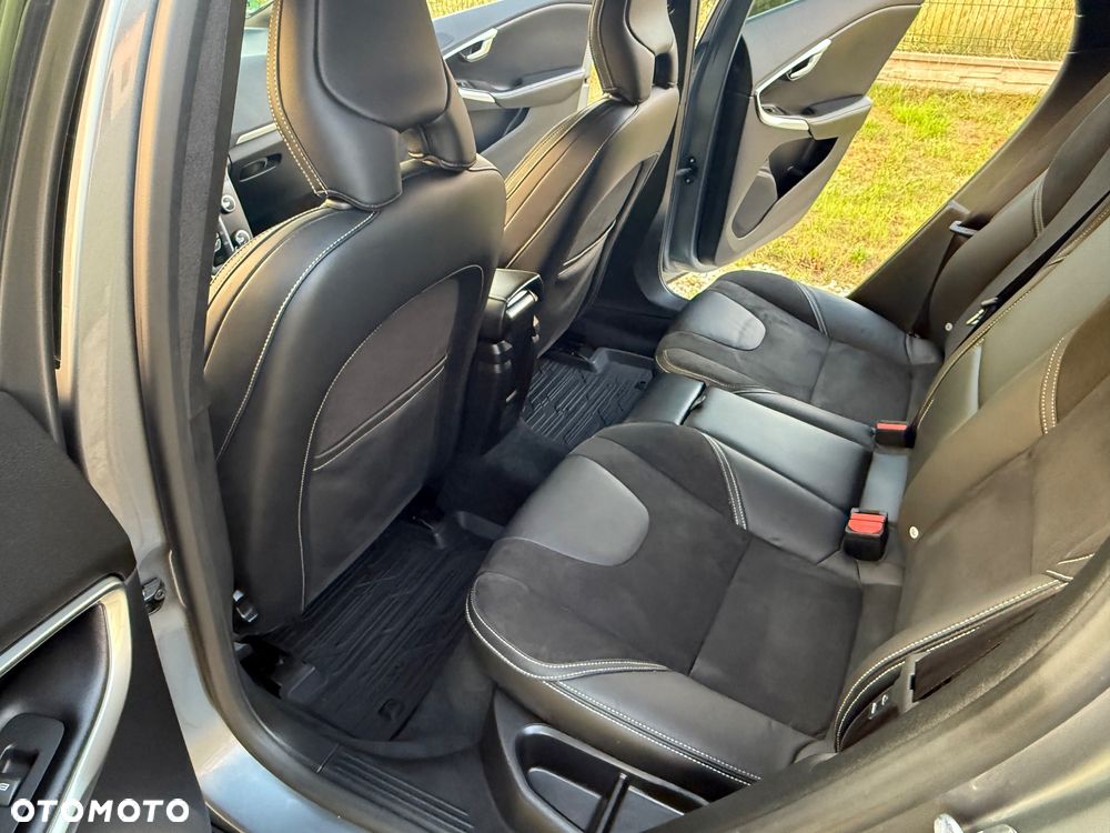 Volvo V40 T3 Drive-E R-Design Momentum - 8