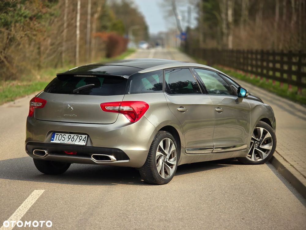Citroën DS5 HDi 165 SportChic - 4
