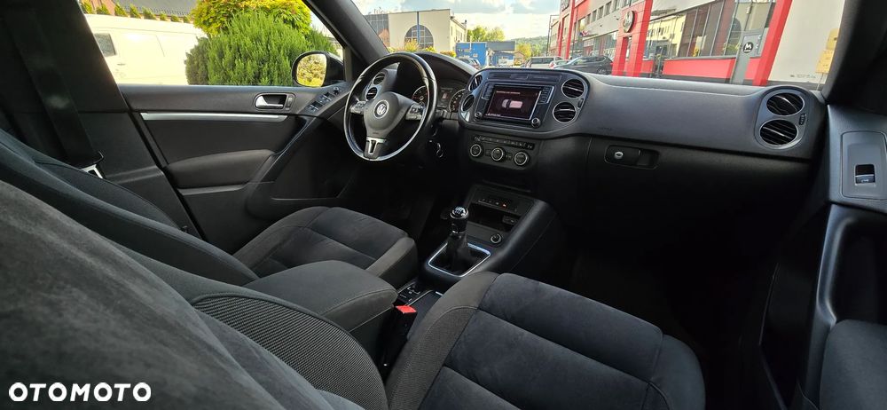 Volkswagen Tiguan 2.0 TDI SCR 4MOTION BlueMotion Technology Sport & Style - 28