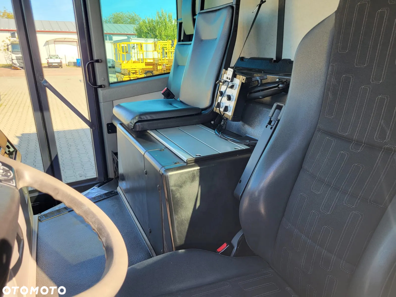 Mercedes-Benz ECONIC 2630 6X2 dwukomorowa - 9