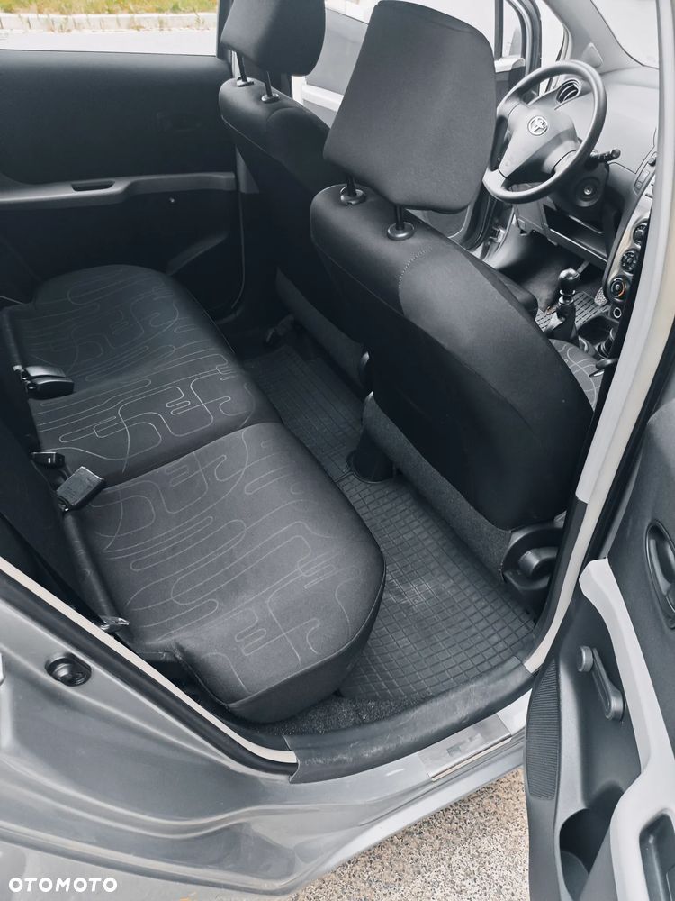 Toyota Yaris 1.33 Sol - 12