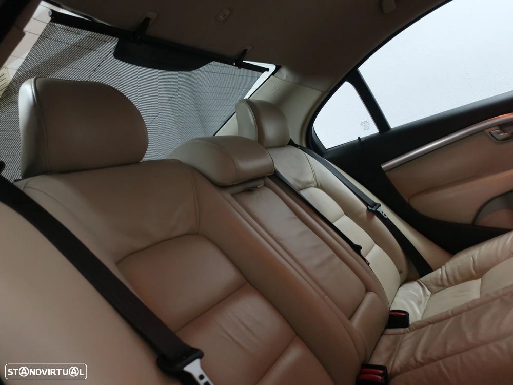 Volvo S80 2.4 D5 Nivel 2 - 23