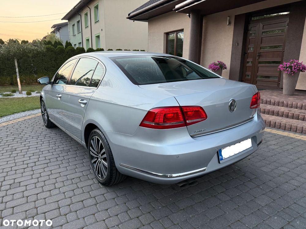 Volkswagen Passat 2.0 TDI Comfortline - 13