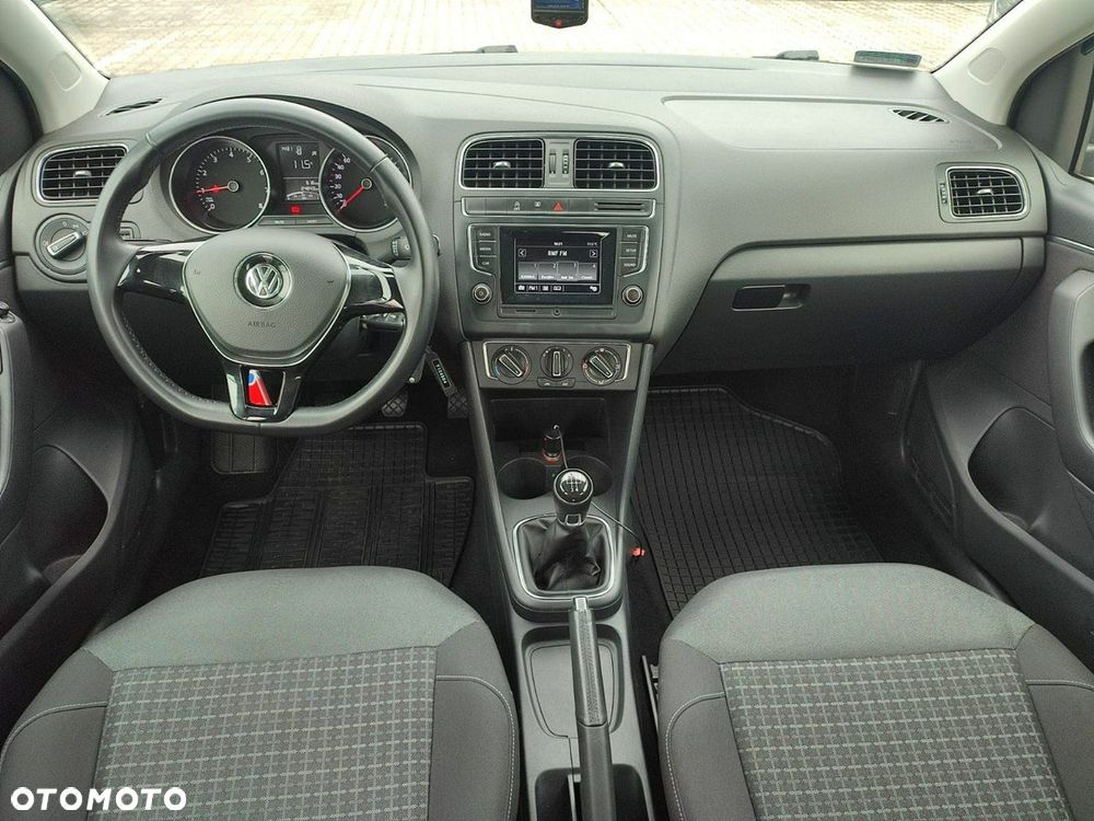 Volkswagen Polo - 12