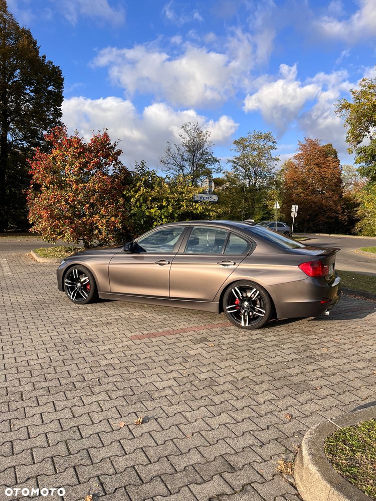 BMW Seria 3 320d xDrive - 2