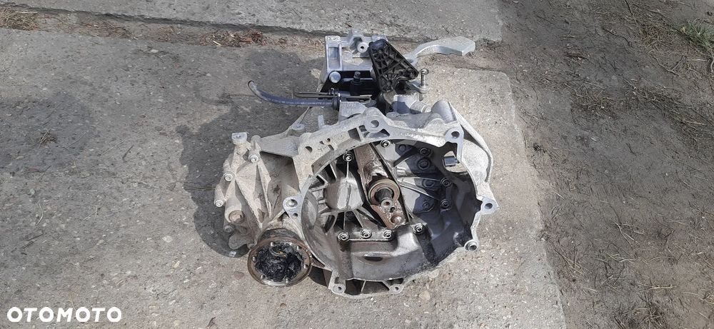 Volkswagen Skoda Seat Stan Bardzo dobry Skrzynia biegów LEG 1.4 16V - 6
