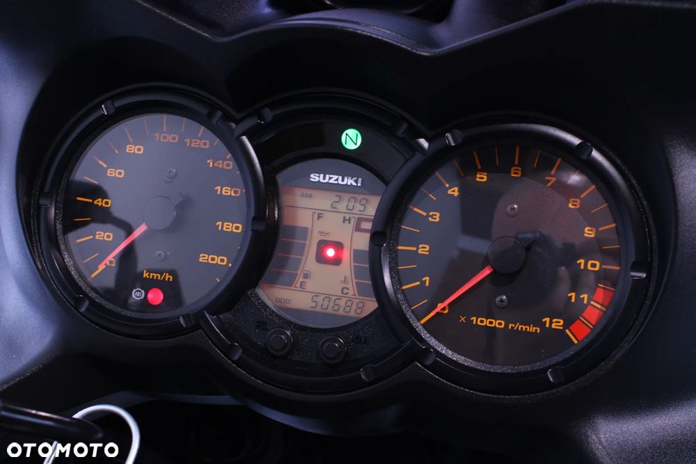 Suzuki DL - 8