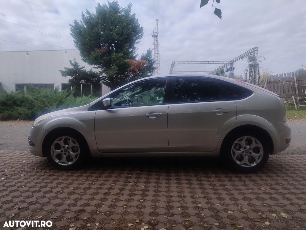 Ford Focus - 8