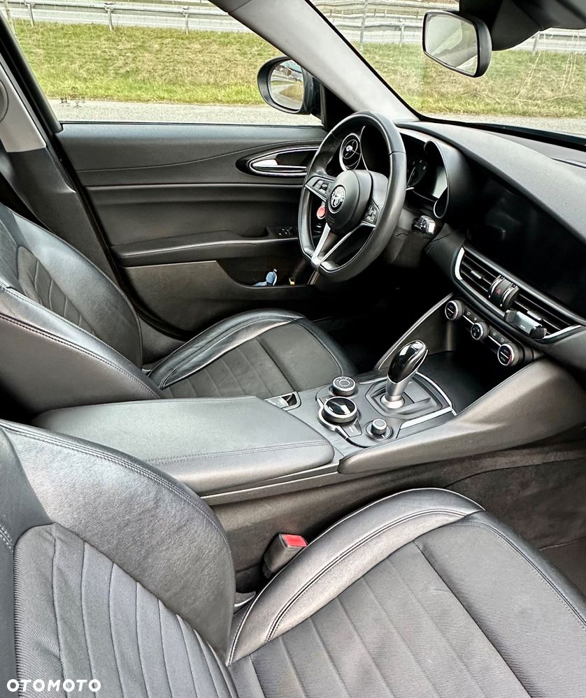 Alfa Romeo Giulia - 13