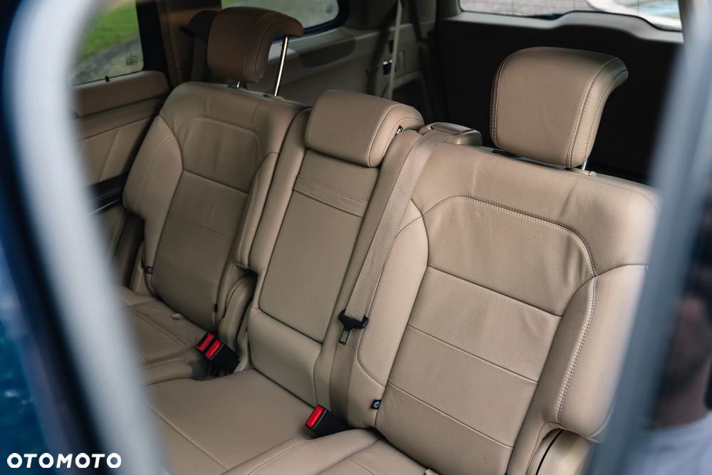 Mercedes-Benz GL 350 BlueTec 4-Matic - 29