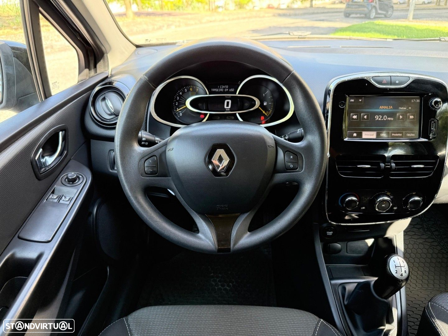 Renault Clio 0.9 TCE Limited - 38