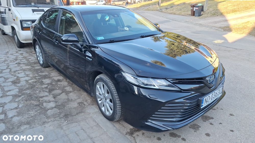 Toyota Camry - 10