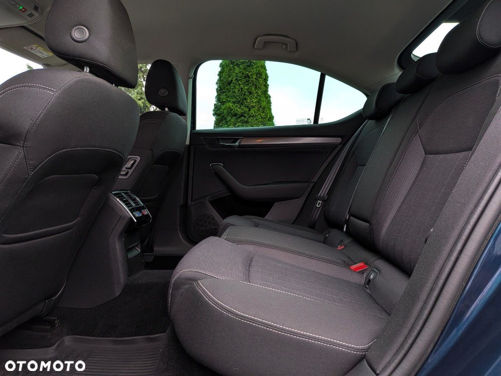Skoda Superb 2.0 TDI SCR Style DSG - 11