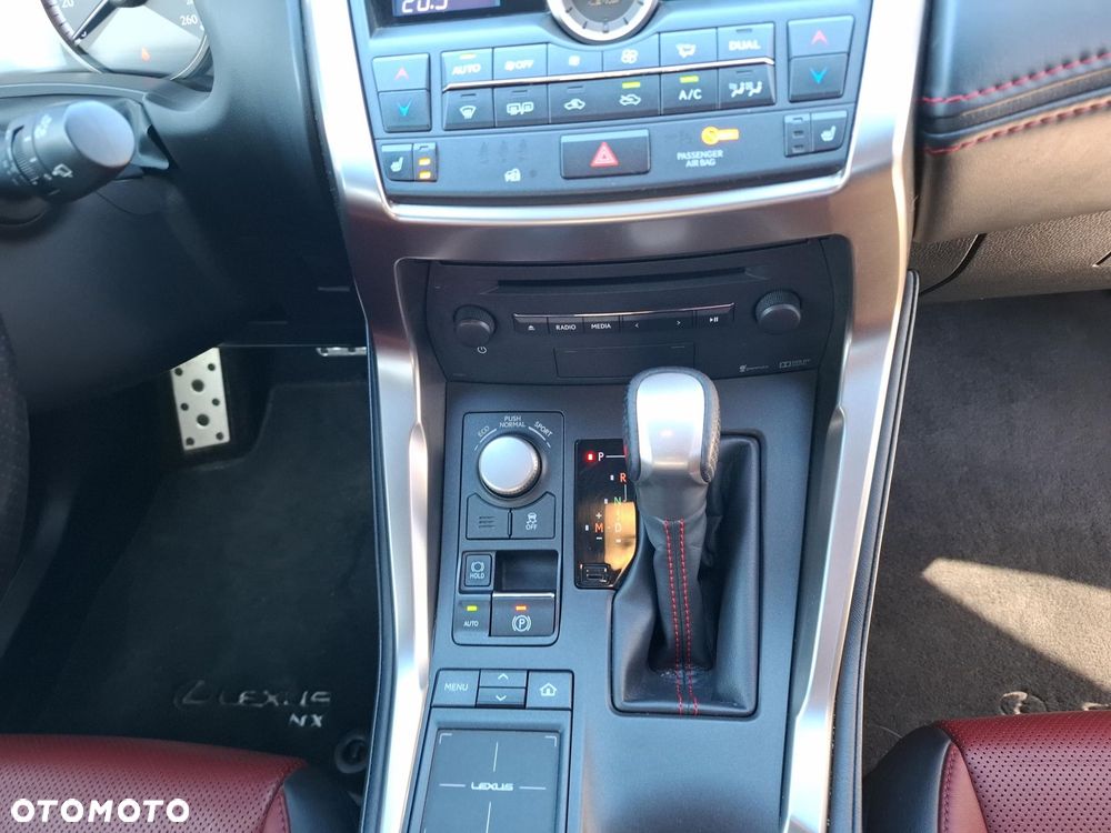 Lexus NX 200t F Sport AWD - 24