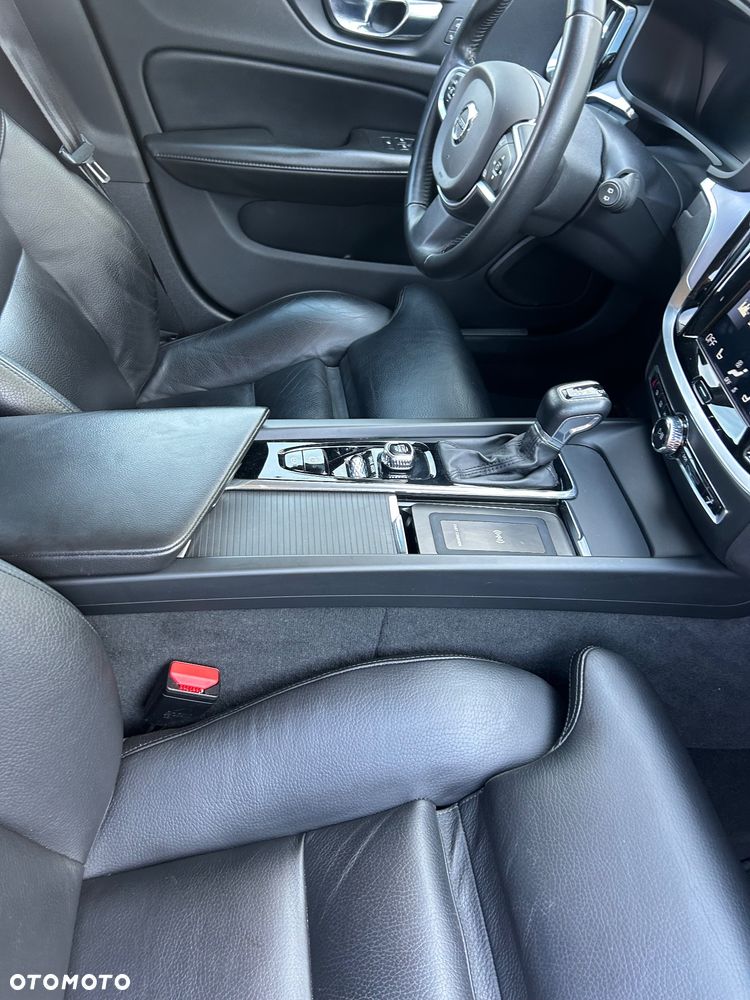 Volvo V60 D4 Momentum - 13