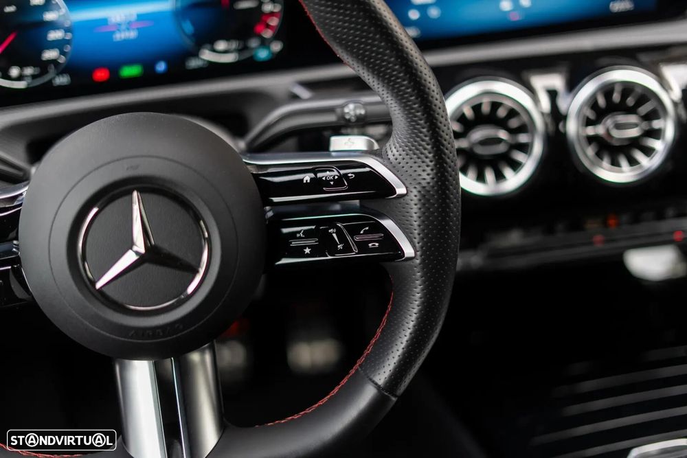 Mercedes-Benz CLA 250 e Shooting Brake AMG Line - 13