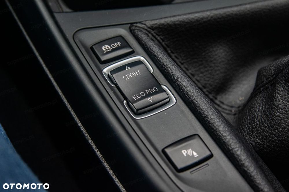 BMW Seria 1 118i - 22
