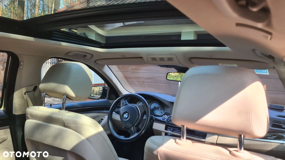 BMW Seria 5 520i Luxury Line - 10