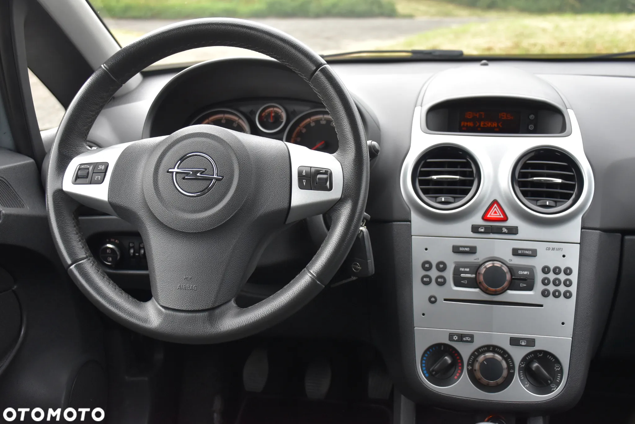 Opel Corsa 1.2 16V Enjoy - 20