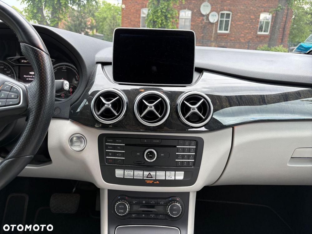Mercedes-Benz Klasa B (Electric Drive) 250 e - 15