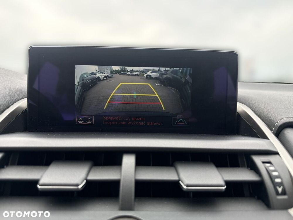 Lexus NX 300h Business Edition AWD - 21
