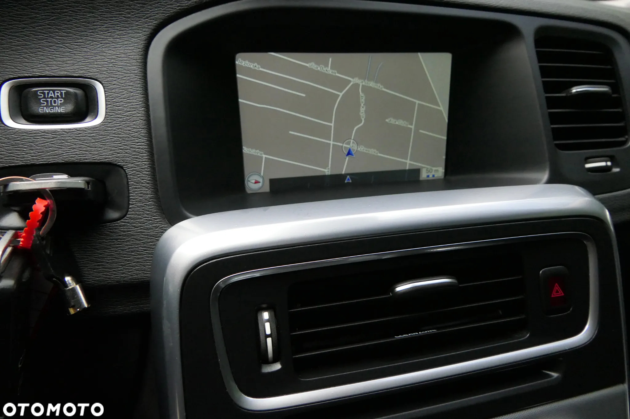 Volvo S60 D3 Drive-E Momentum - 24