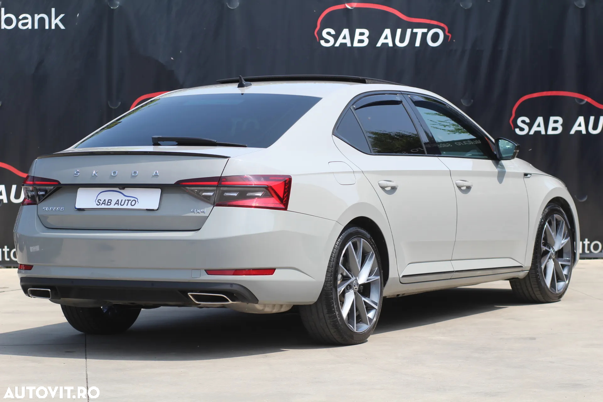 Skoda Superb 2.0 TSI 4X4 DSG Sportline - 26
