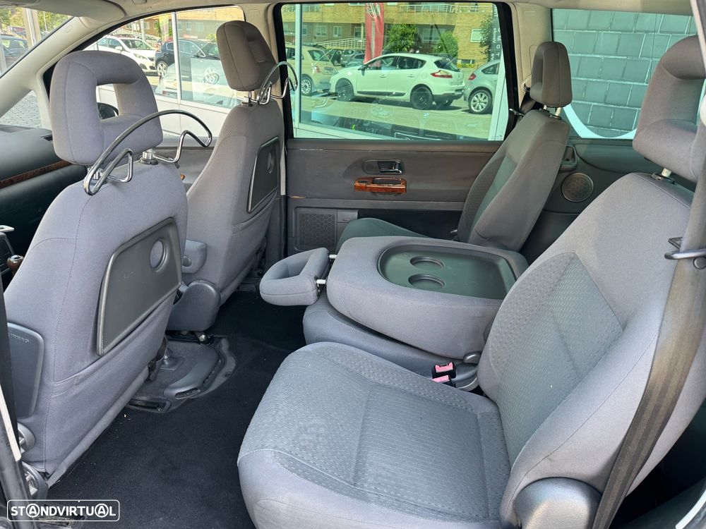 VW Sharan 1.9 TDi Highline ACD - 19