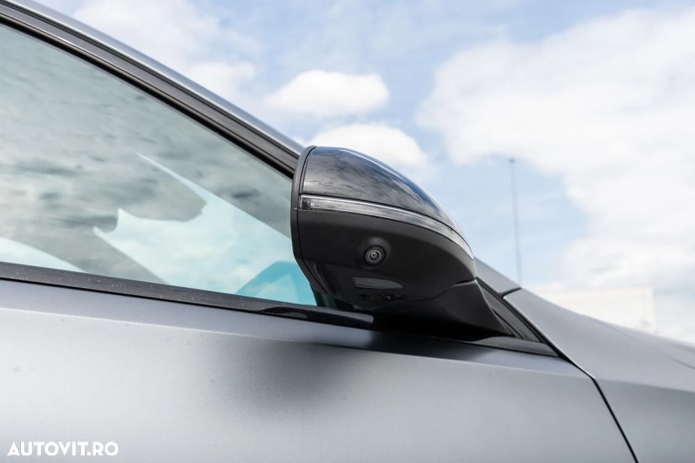 Mercedes-Benz C 300 4MATIC 9G-TRONIC AMG Line - 19