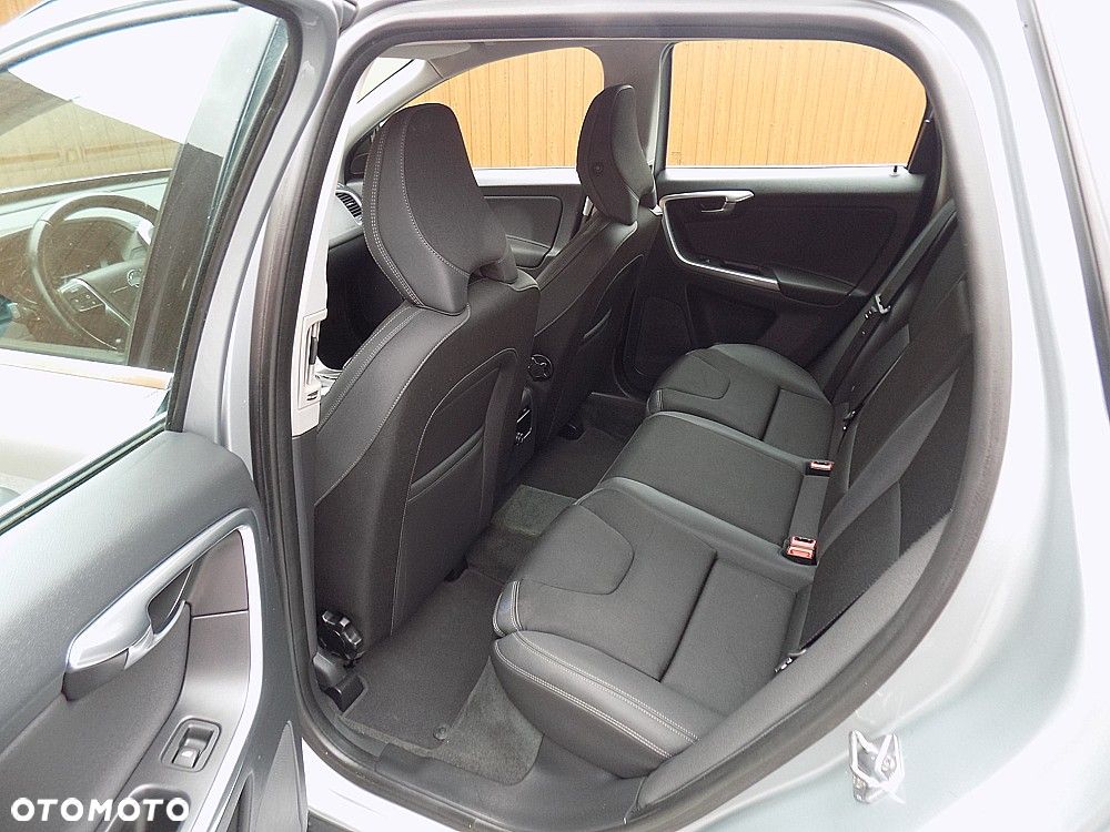 Volvo XC 60 D4 Geartronic Kinetic - 6