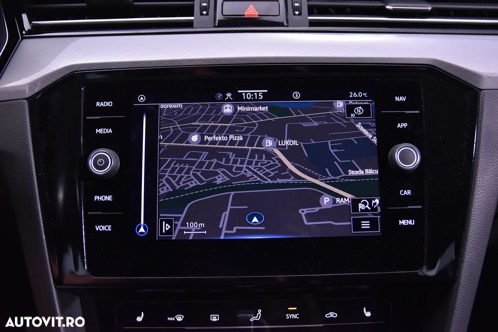 Volkswagen Passat - 21