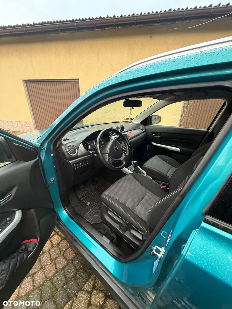 Suzuki Vitara 1.6 Comfort 2WD - 14
